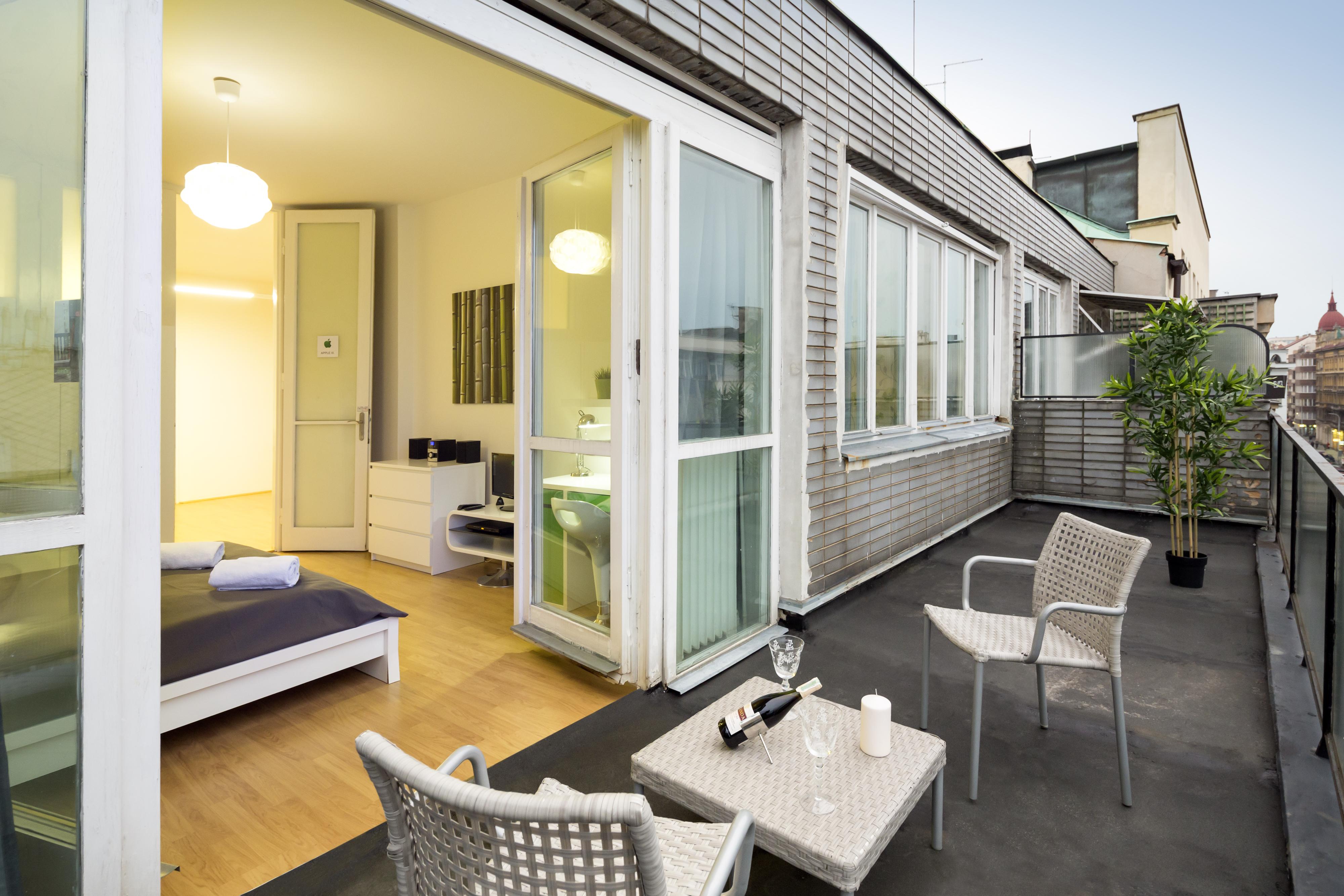 New Town - Apple Apartments براغ المظهر الخارجي الصورة