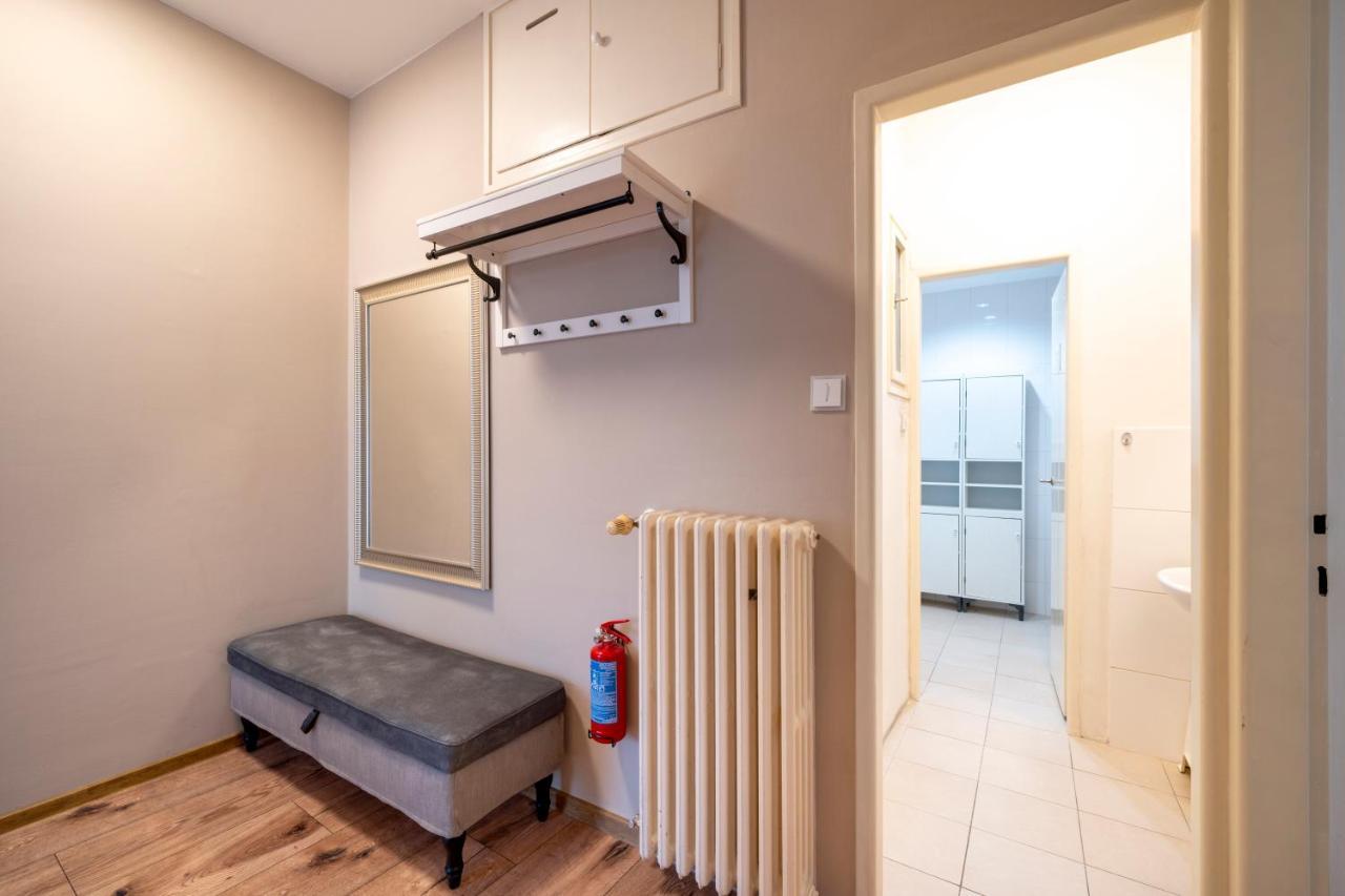 New Town - Apple Apartments براغ المظهر الخارجي الصورة