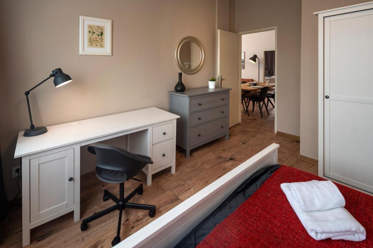 New Town - Apple Apartments براغ المظهر الخارجي الصورة